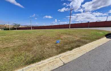 Imagem: O terreno possui 410m² de Área e está localizado em Capuava