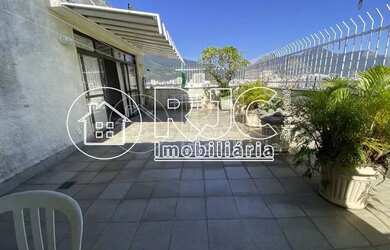 Imagem: O apartamento na cobertura possui 5 Dormitórios, 3 Banheiros