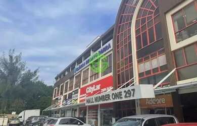 Imagem: O depósito possui 1 Vaga na garagem e 33m² de Área e está