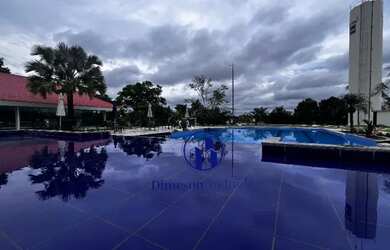 Imagem: A casa em condomínio possui 4 Dormitórios, 5 Banheiros, 3