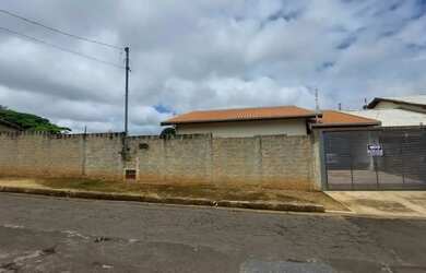 Imagem: Casa em Rua Berlin - Jardim Europa II - Avaré/SP