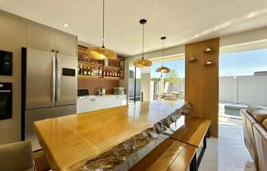 Imagem: A casa em condomínio possui 3 Dormitórios, 2 Banheiros, 2