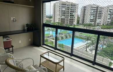 Imagem: O apartamento possui 2 Dormitórios, 1 Banheiro, 2 Vagas na