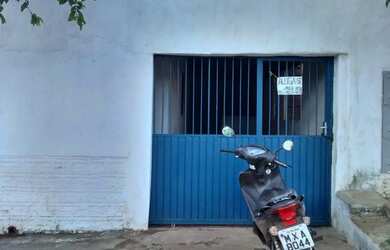 Imagem: A casa possui 2 Dormitórios e 1 Vaga na garagem e está localizado