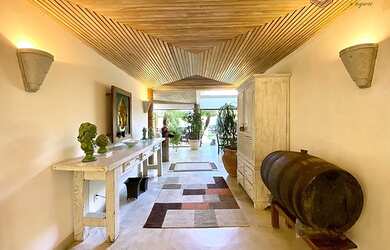 Imagem 14: Casa, Ferradura. Piscina, Churrasqueira, VarandaeÁrea de serviço