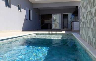 Imagem: A casa em condomínio possui 3 Dormitórios, 4 Banheiros, 4