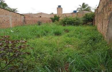 Imagem 2: Terreno. 420-0m² de Área