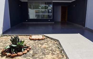 Imagem: A casa em condomínio possui 2 Dormitórios, 1 Banheiro, 3 Vagas