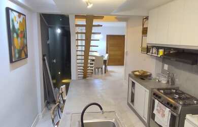 Imagem 14: Casa linda com um projeto perfeito com 4/4 e 2 salas no Papagaio