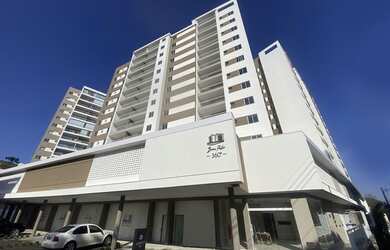 Imagem: O apartamento possui 2 Dormitórios, 2 Banheiros, 2 Vagas na