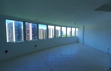 Imagem: O depósito possui 1 Vaga na garagem, 39m² de Área e está