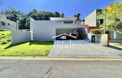 Imagem: A casa em condomínio possui 3 Dormitórios, 4 Banheiros, 4