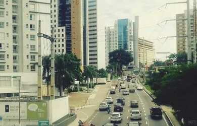 Imagem: A casa em condomínio possui 5 Dormitórios, 5 Banheiros, 4