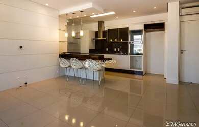 Imagem: O apartamento possui 2 Dormitórios, 2 Banheiros, 2 Vagas na