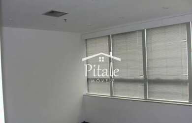 Imagem: O depósito possui 4 Vagas na garagem e 160m² de Área e está