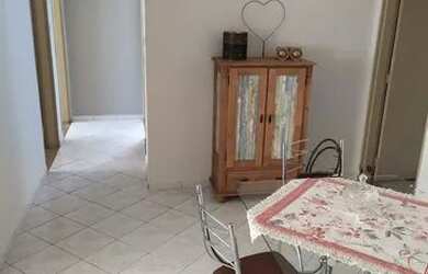 Imagem: O apartamento possui 3 Dormitórios, 2 Banheiros, 1 Vaga na