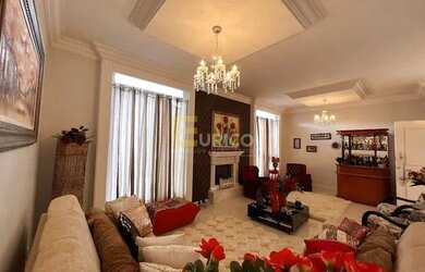 Imagem: A casa em condomínio possui 4 Dormitórios, 5 Banheiros, 5