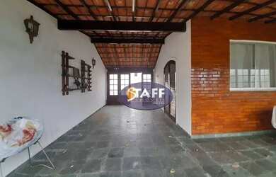 Imagem: A casa em condomínio possui 2 Dormitórios, 2 Banheiros, 3