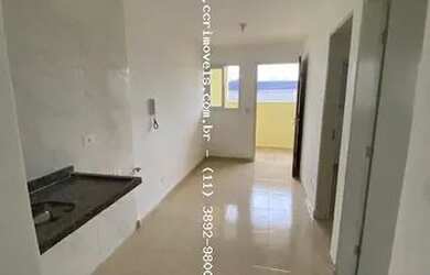 Imagem: O apartamento possui 2 Dormitórios, 1 Banheiro, 28m² de Área