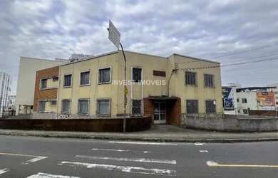 Imagem: O apartamento possui 3 Dormitórios, 1 Banheiro, 100m² de Área