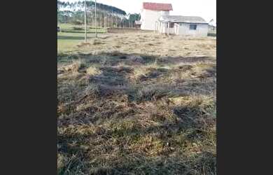 Imagem: O terreno possui 300m² de Área e está localizado em Balneário