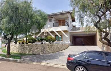 Imagem: A casa em condomínio possui 3 Dormitórios, 4 Banheiros, 5