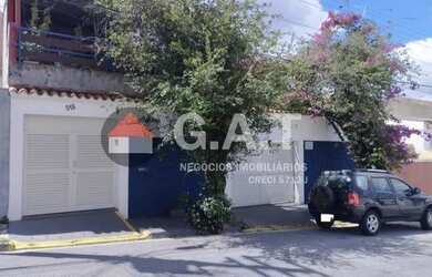Imagem: A casa possui 1 Dormitório, 2 Banheiros, 2 Vagas na garagem