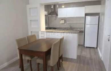 Imagem: O apartamento possui 2 Dormitórios, 1 Banheiro, 1 Vaga na garagem