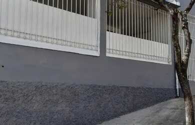 Imagem: A casa possui 3 Dormitórios, 1 Banheiro, 150m² de Área e