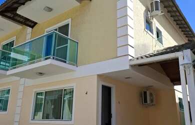 Imagem: A casa em condomínio possui 4 Dormitórios, 3 Banheiros, 2