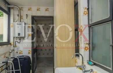 Imagem 12: Apartamento de 3 dormitórios com 2 vagas no bairro Auxiliadora, em Porto...