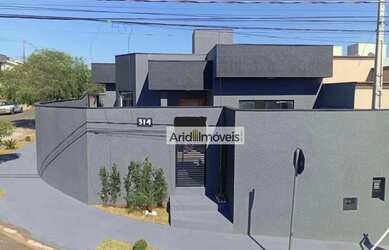 Imagem: A casa em condomínio possui 3 Dormitórios, 2 Banheiros, 2