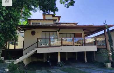 Imagem: A casa em condomínio possui 4 Dormitórios, 5 Banheiros, 5