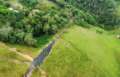 Imagem: O terreno possui 600m² de Área e está localizado em Portão