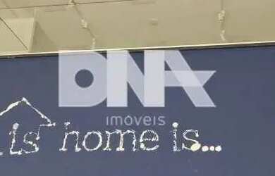 Imagem: O depósito possui 1 Vaga na garagem, 40m² de Área e está