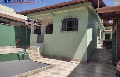 Imagem: A casa possui 2 Dormitórios, 1 Banheiro, 3 Vagas na garagem