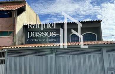 Imagem: A casa possui 3 Dormitórios, 3 Banheiros, 3 Vagas na garagem