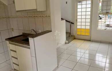 Imagem: A casa em condomínio possui 1 Dormitório, 1 Banheiro, 47m²