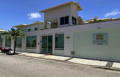 Imagem: A casa possui 4 Dormitórios, 5 Banheiros, 2 Vagas na garagem