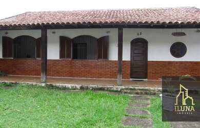 Imagem: A casa possui 3 Dormitórios, 1 Banheiro, 3 Vagas na garagem