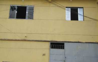 Imagem: A casa possui 3 Dormitórios, 4 Banheiros, 2 Vagas na garagem