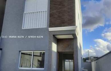 Imagem: A casa em condomínio possui 3 Dormitórios, 3 Banheiros, 2