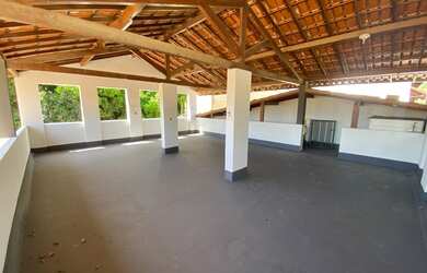 Imagem 7: Casa de lote inteiro na ilha por apenas 490 mil