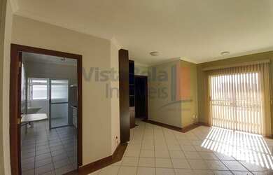 Imagem: O apartamento possui 3 Dormitórios, 1 Banheiro, 1 Vaga na garagem