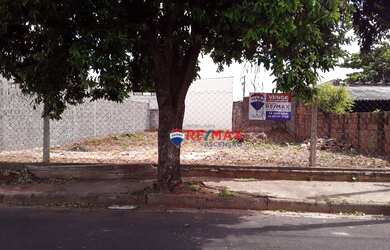 Imagem: O terreno possui 265m² de Área e está localizado em Parque