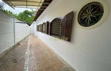 Imagem: A casa possui 2 Dormitórios, 1 Banheiro, 80m² de Área e