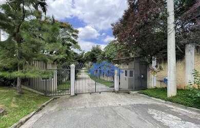 Imagem: A casa em condomínio possui 4 Dormitórios, 5 Banheiros, 5