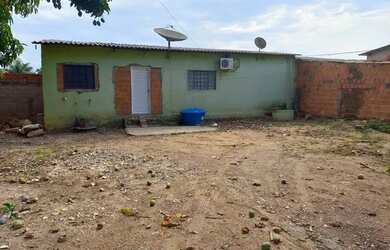 Imagem: A casa possui 1 Dormitório, 1 Banheiro, 2 Vagas na garagem