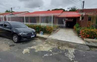 Imagem: A casa em condomínio possui 4 Dormitórios, 4 Banheiros, 3