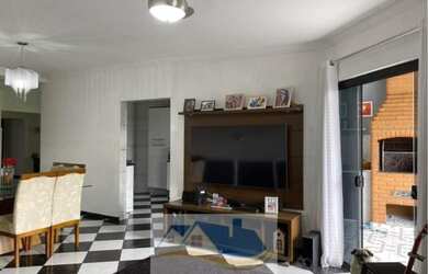 Imagem: A casa possui 3 Dormitórios, 1 Banheiro, 3 Vagas na garagem